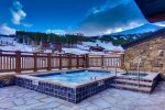 Outdoor slopeside hot tubs at One Ski Hill Place